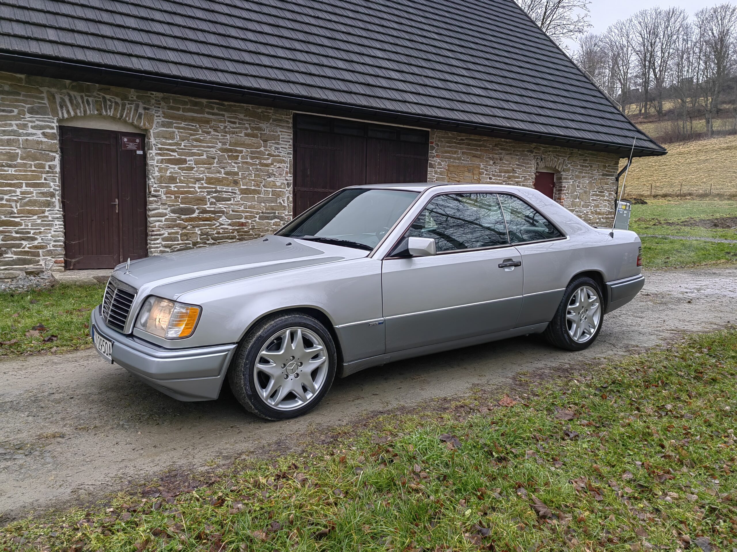 Mercedes C124